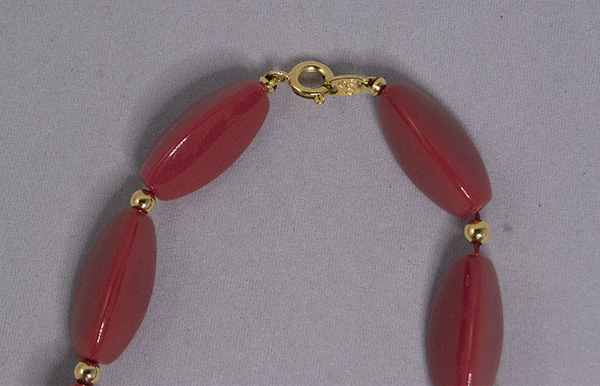 Red and gold necklace and bracelet set