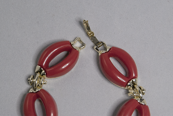 Red and gold necklace and bracelet set