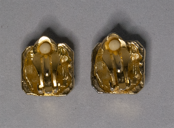 Rose square-shaped clip-on earrings